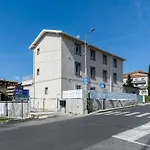 Keyroom Patio & Parking Near Prázdninový dům Como