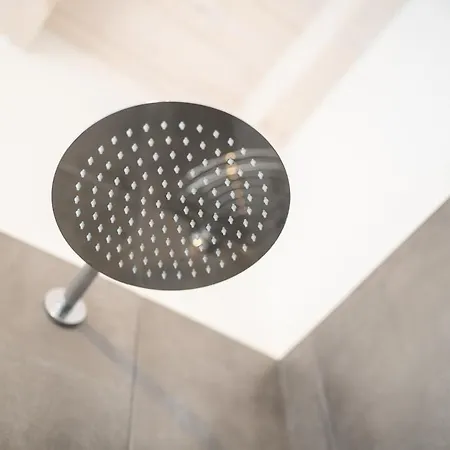 Keyroom - Patio & Parking Near