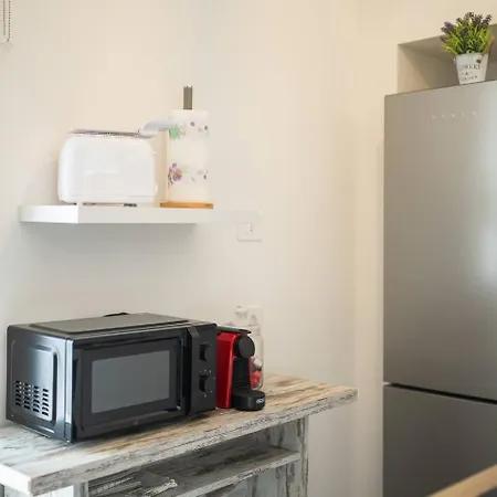 Keyroom Patio & Parking Near *