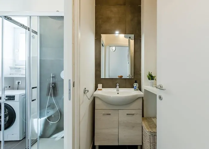 Keyroom - Patio & Parking Near Appartement