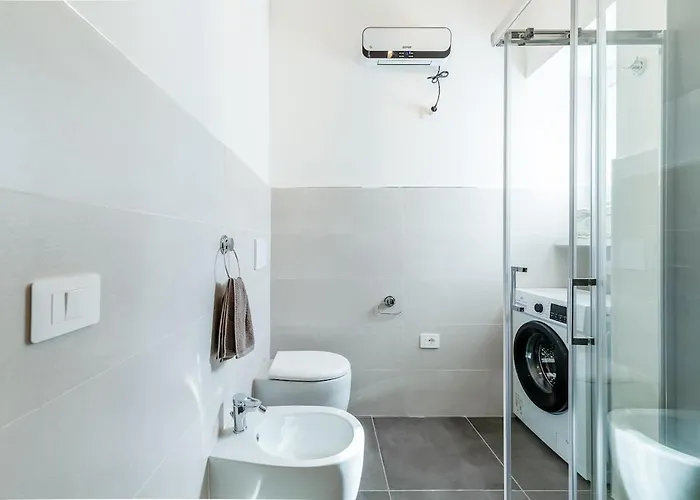 Keyroom - Patio & Parking Near Appartement