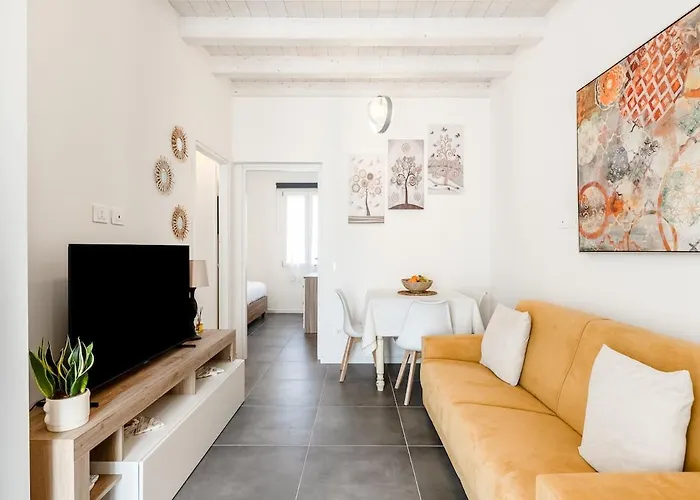 Keyroom - Patio & Parking Near Como